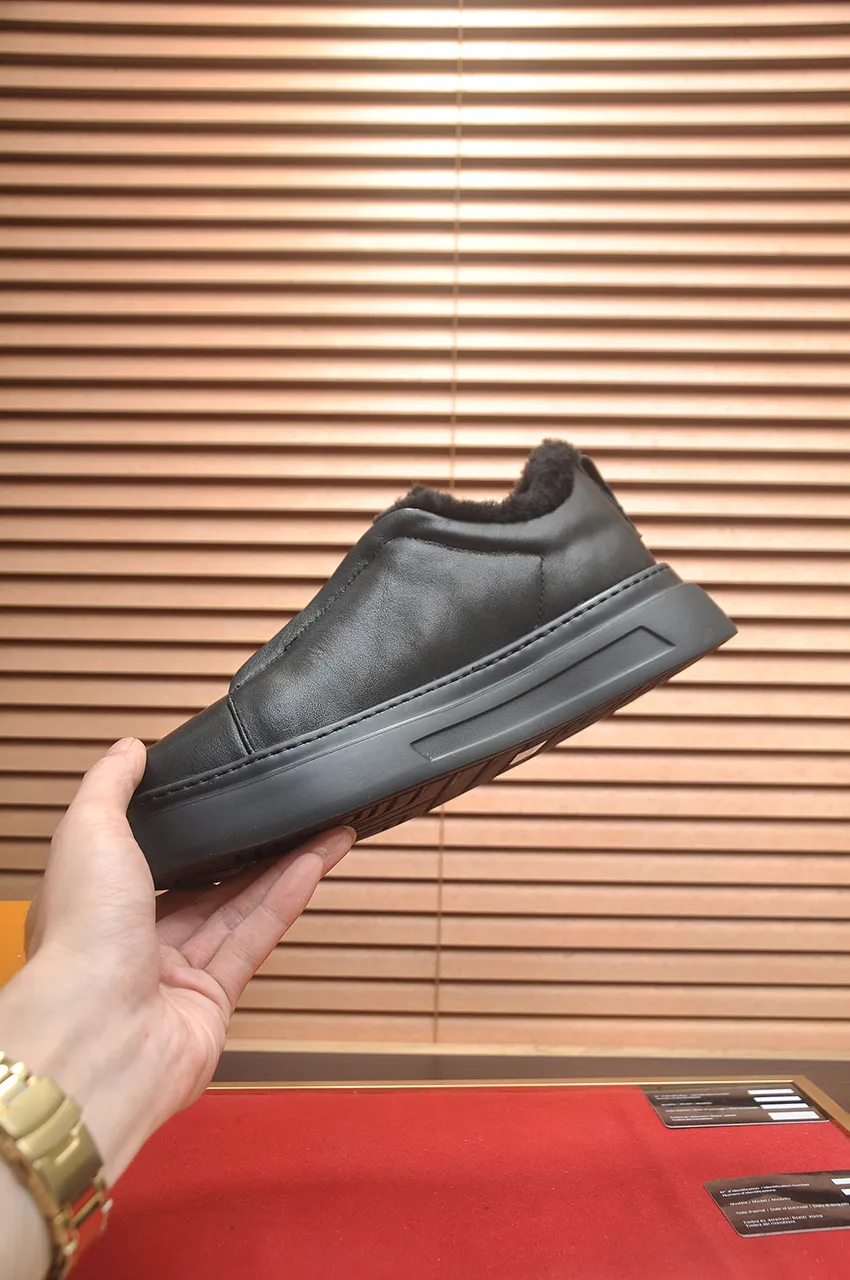 Men's men's shoes 💰500💶【LOUIS VUITTON】(Full wool lining) Same style as LV Louis Vuitton official website [Proud] Original single hot model LV original factory cowhide 👑1:1 original plate Sheepskin lining 👘Use imported cowhide. Body accessories one-to-one mold opening 💪 counter quality 🙏 Dear friends, if you are still worried about wearing matching shoes 💋, then these shoes are your best choice 🎁🎁! 38-45 (45 is custom-made and cannot be returned or exchanged)